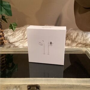 Apple White Earbud Headphones